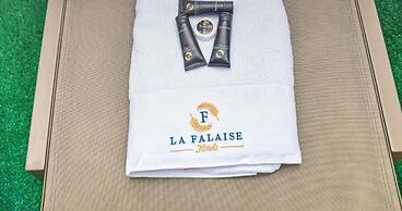 Hotel La Falaise Bonapriso