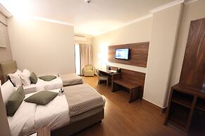 Hotel La Falaise Bonapriso