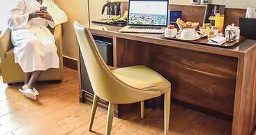 Hotel La Falaise Bonapriso