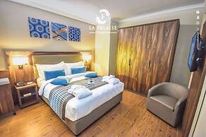 Hotel La Falaise Bonapriso