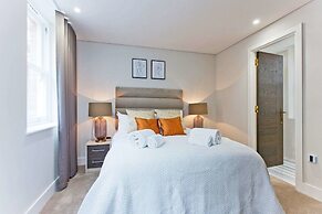 Luxury 2 bed with lift ac and concierge