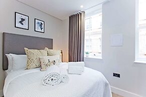 Luxury 2 bed with lift ac and concierge