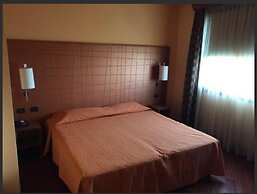 Laghi Room Only