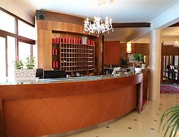 Laghi Room Only