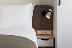 Holiday Inn Eindhoven Airport by IHG
