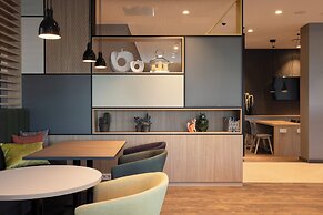 Holiday Inn Eindhoven Airport by IHG