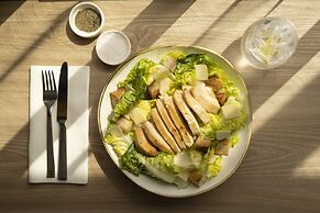 Holiday Inn Eindhoven Airport by IHG