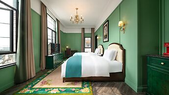 Hotel Indigo Heilong Lake by IHG