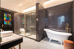 Hotel Indigo Heilong Lake by IHG