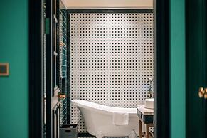 Hotel Indigo Heilong Lake by IHG