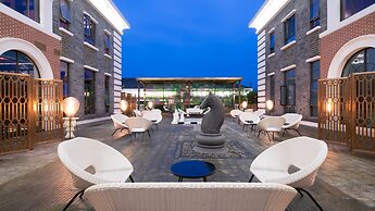 Hotel Indigo Heilong Lake by IHG