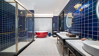 Hotel Indigo Heilong Lake by IHG