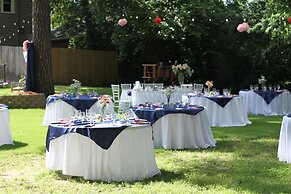 The Oaks Bed and Breakfast