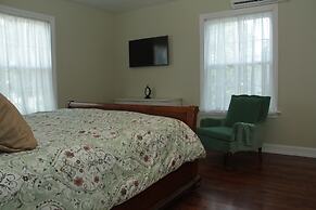The Oaks Bed and Breakfast