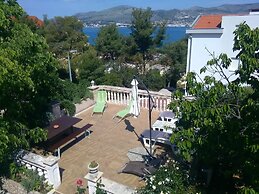 Huge terrace with sea view of the bay