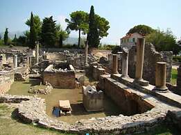 Huge terrace with sea view of the bay