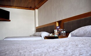 Hotel Rio Inn
