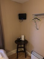 The Salford Arms Hotel - Adults Only