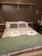 The Salford Arms Hotel - Adults Only