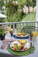 The Kenwood Inn
