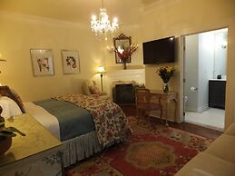 The Kenwood Inn