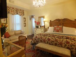 The Kenwood Inn