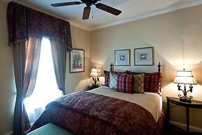 The Kenwood Inn