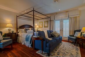 The Kenwood Inn