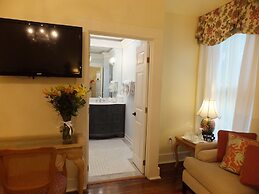 The Kenwood Inn