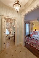 The Kenwood Inn