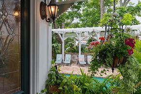 The Kenwood Inn