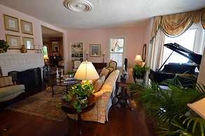 The Kenwood Inn