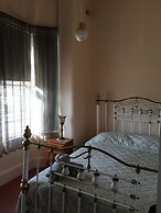 Mickey Bourke's Koroit Hotel