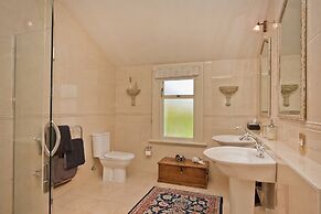 Lilac Rose Boutique Bed and Breakfast