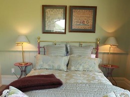 Lilac Rose Boutique Bed and Breakfast