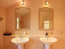 Lilac Rose Boutique Bed and Breakfast