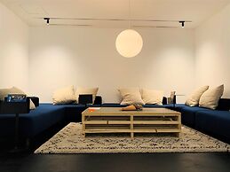 Cafe Minimal Hotel Our Our - Hostel