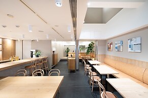 Cafe Minimal Hotel Our Our - Hostel