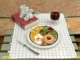 Cafe Minimal Hotel Our Our - Hostel