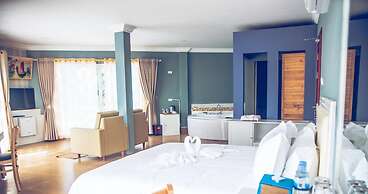 Scarlet Sails Resort