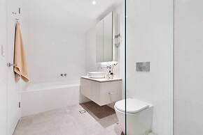 Brand New Lux Water View 3bd with Parking
