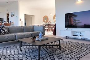 Modern Coastal Home & Award-winning Golf