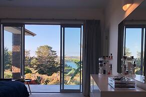 Modern Coastal Home & Award-winning Golf