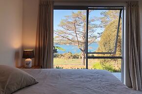Modern Coastal Home & Award-winning Golf