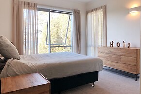 Modern Coastal Home & Award-winning Golf