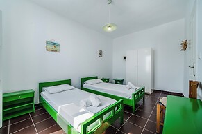 Ancient Thera Apartments