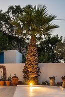 Ancient Thera Apartments