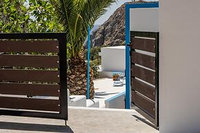 Ancient Thera Apartments