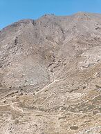 Ancient Thera Apartments