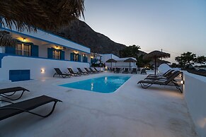 Ancient Thera Apartments